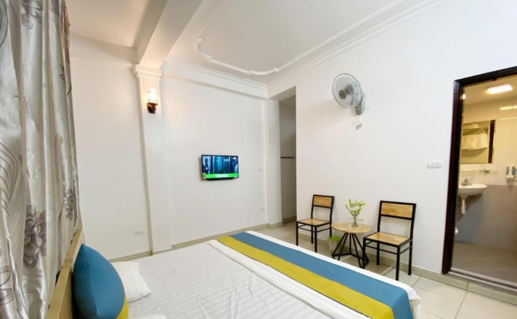 Bich Ngoc Ha Noi Hotel